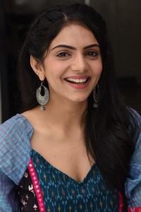 Actress Misha Narang Pictures